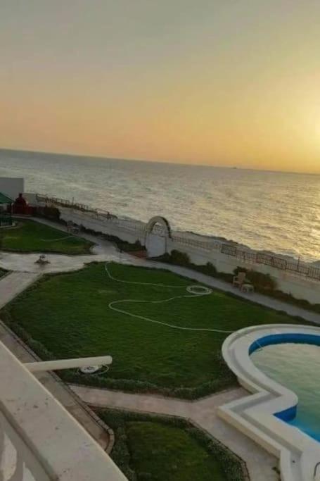 Panorama Apartment With A Charming Sea View Near Alexandria And Burg Elarab Intl Airport With Free Wifi شقة باطلالة ساحرة على البحر اول الساحل الشمالي Екстер'єр фото