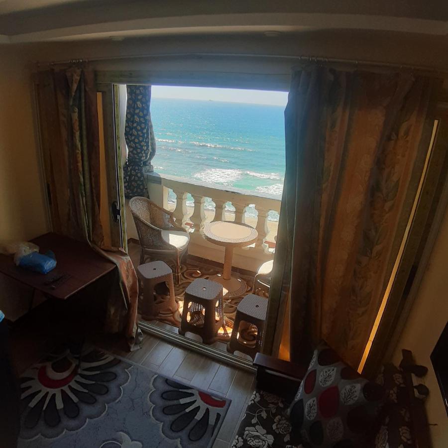 Panorama Apartment With A Charming Sea And Swimming Pool View Near Alexandria With Free Wifi شقة باطلالة ساحرة على البحر وحمام السباحة Екстер'єр фото