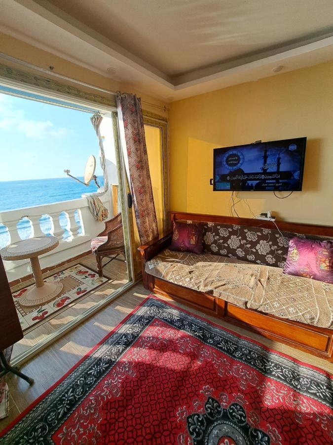 Panorama Apartment With A Charming Sea And Swimming Pool View Near Alexandria With Free Wifi شقة باطلالة ساحرة على البحر وحمام السباحة Екстер'єр фото