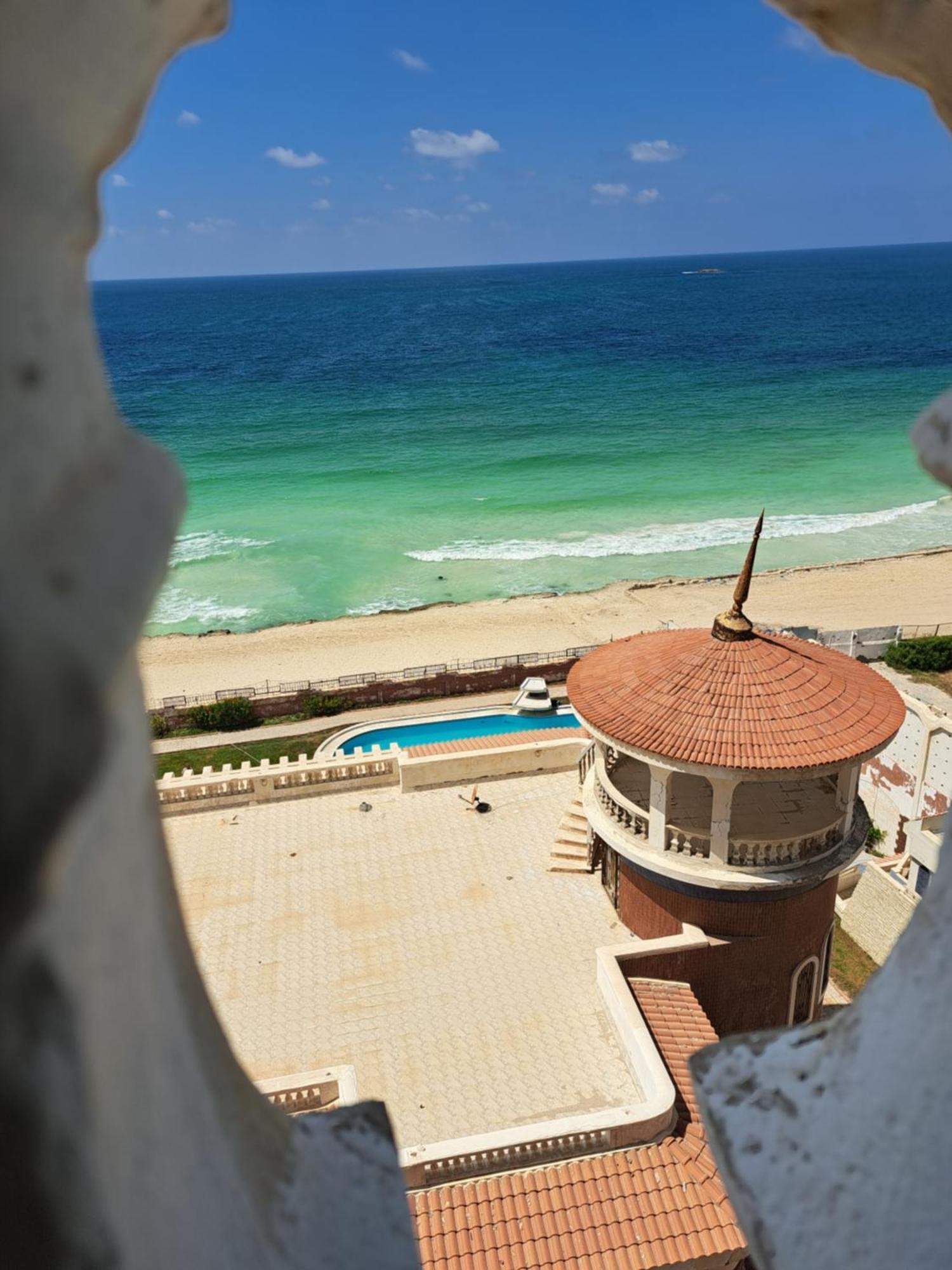 Panorama Apartment With A Charming Sea And Swimming Pool View Near Alexandria With Free Wifi شقة باطلالة ساحرة على البحر وحمام السباحة Екстер'єр фото